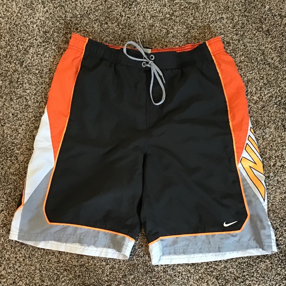 Men’s NIKE swim trunks Sz M